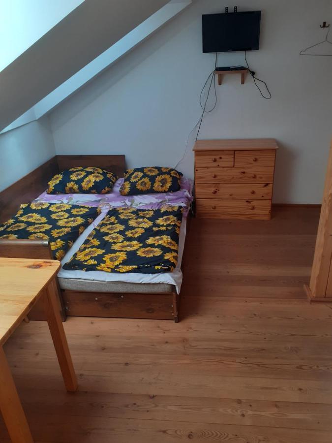 Kypruv Mlyn Villa Knínice Екстериор снимка