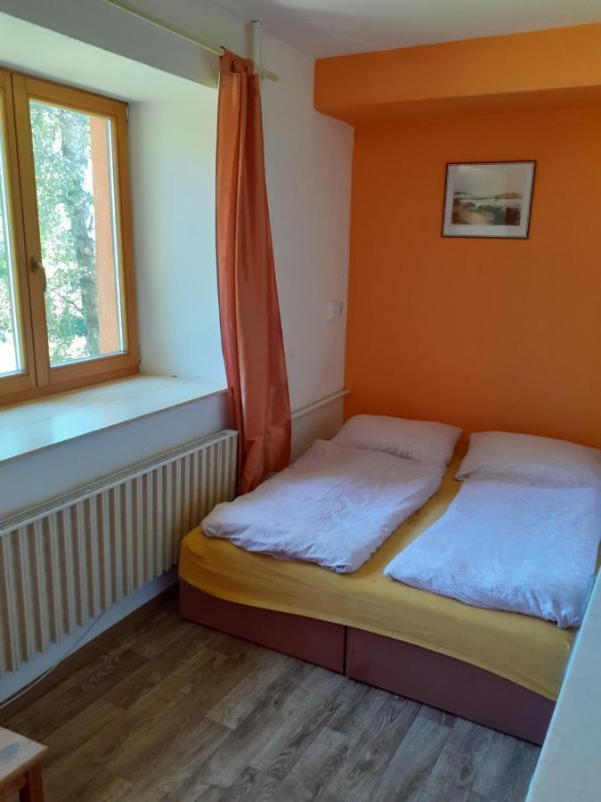 Kypruv Mlyn Villa Knínice Екстериор снимка